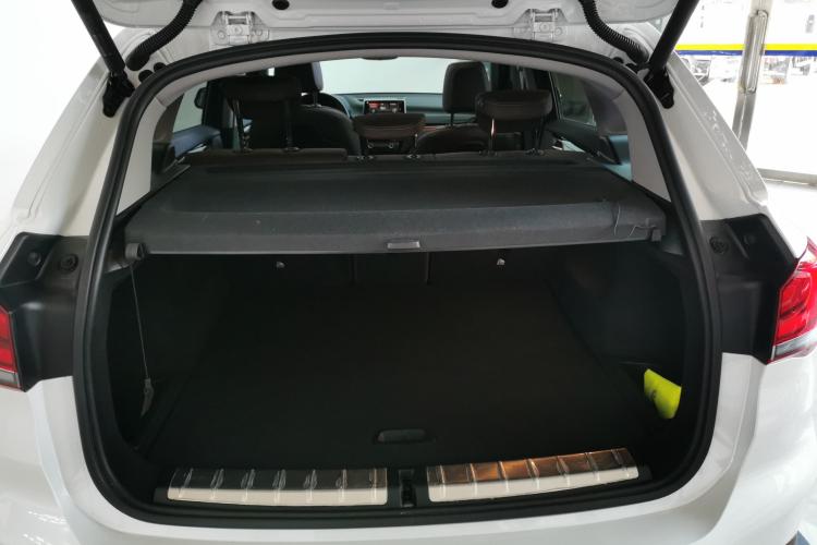 宝马X1 2020款 sDrive20Li 时尚型机舱底盘23