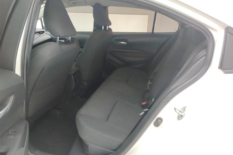 丰田 雷凌 2023款 智能电混双擎 1.8L 领先版中控内饰21