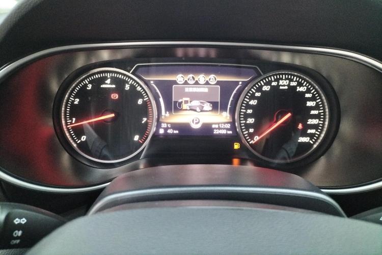 红旗H5 2022款 经典款 1.5T DCT旗悦版中控内饰14