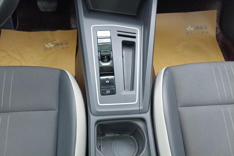 大众 高尔夫 2023款 改款 280TSI DSG Pro中控内饰18