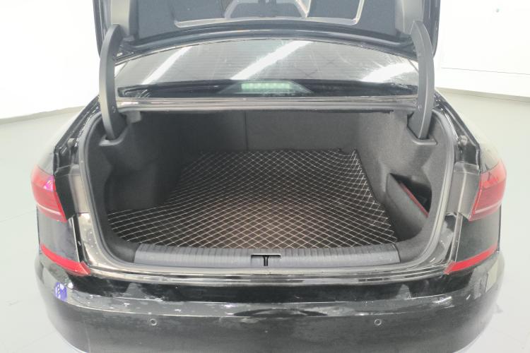 大众 帕萨特 2023款 改款 280TSI 商务版机舱底盘23