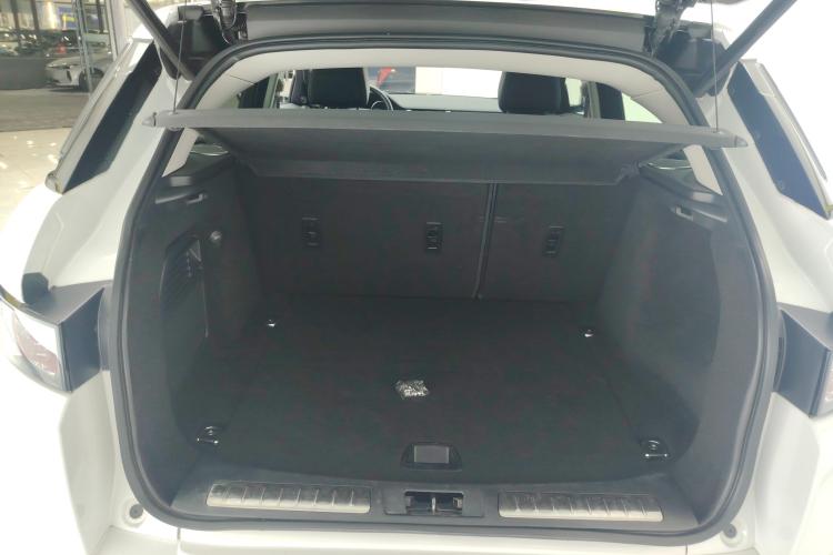 路虎 揽胜极光(进口) 2014款 2.0T 5门耀动版机舱底盘23