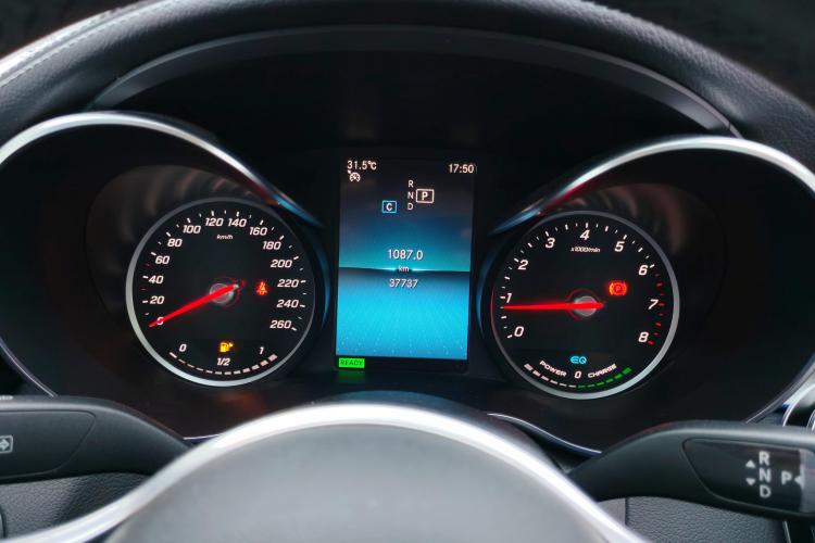 奔驰C级 2019款 C 260 L 运动版中控内饰14