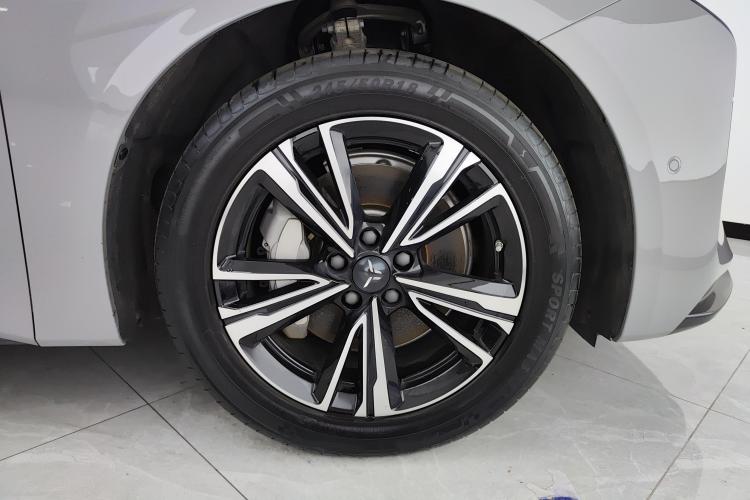 红旗EH7 2024款 690 Pro车身外观10