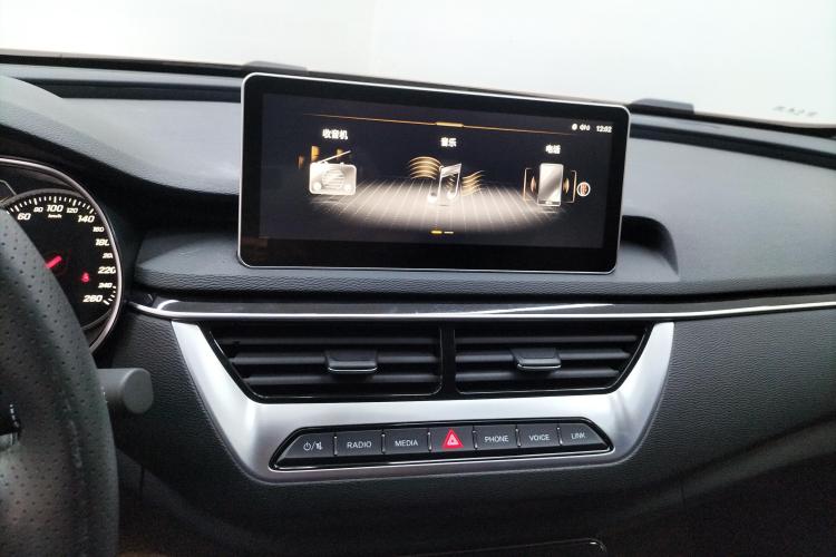 红旗H5 2022款 经典款 1.5T DCT旗悦版中控内饰16