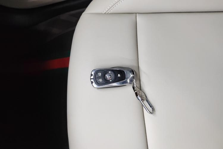 别克 君威 2020款 552T 精英型中控内饰11