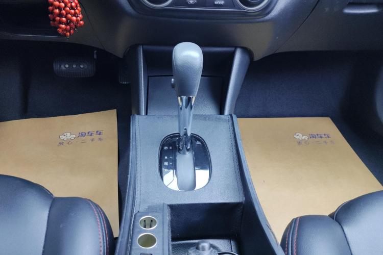 日产 轩逸 2018款 经典 1.6XE CVT舒适版中控内饰18
