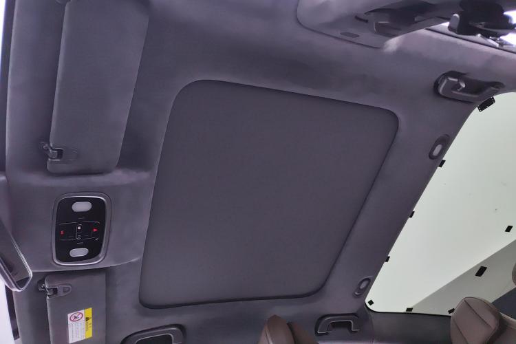 零跑汽车 零跑C01 2022款 后驱长续航版中控内饰22