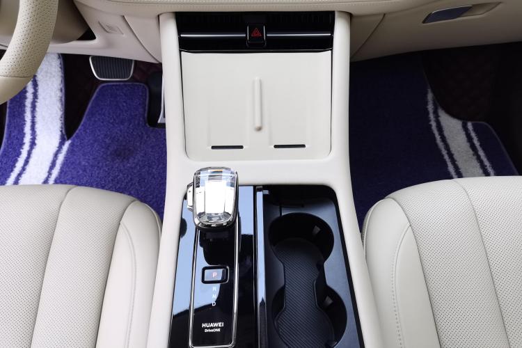 鸿蒙智行 问界M7 2024款 1.5T 后驱Plus版 5座中控内饰18