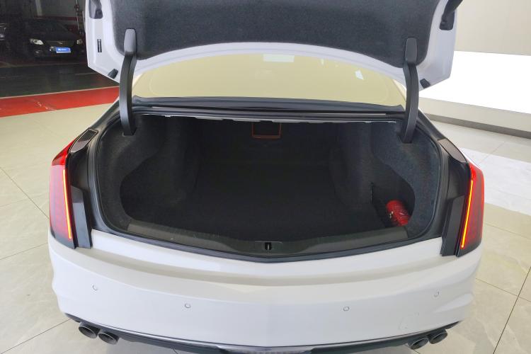凯迪拉克CT6 2022款 28T 豪华型机舱底盘23