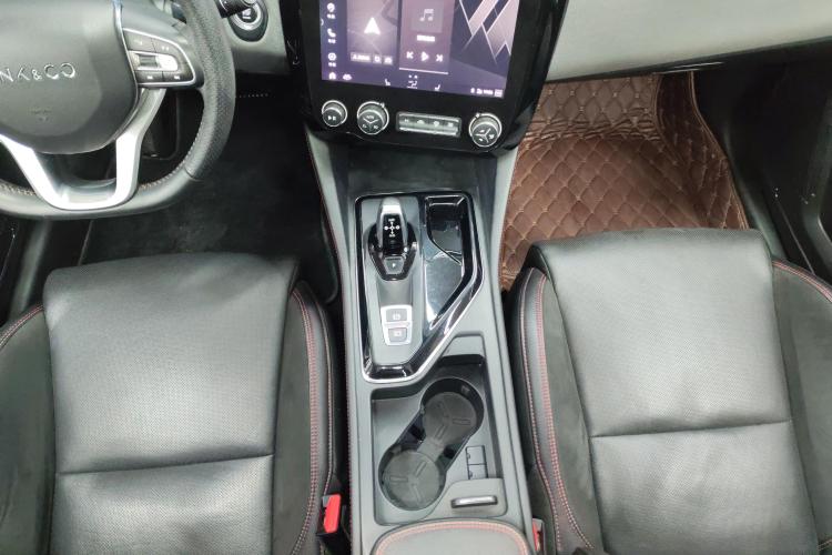 领克02 2019款 1.5T DCT两驱劲Pro版 国VI中控内饰18