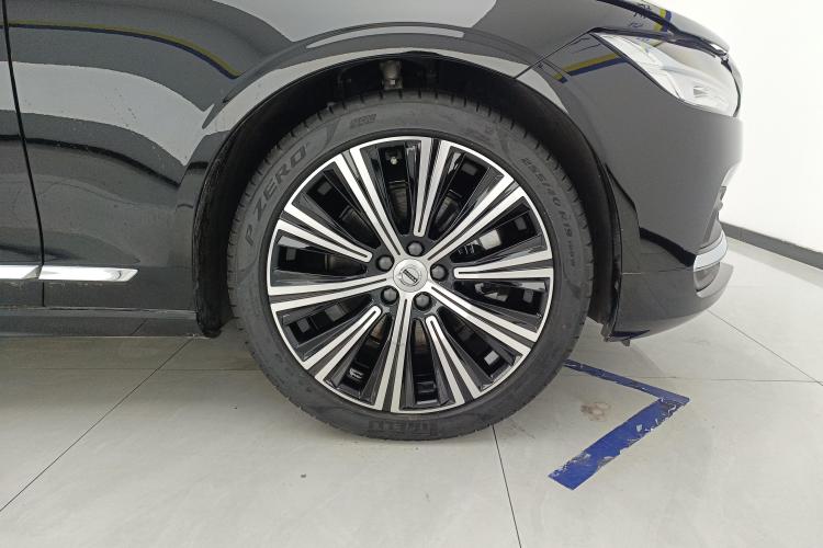 沃尔沃S90 2024款 B5 智远豪华版车身外观10