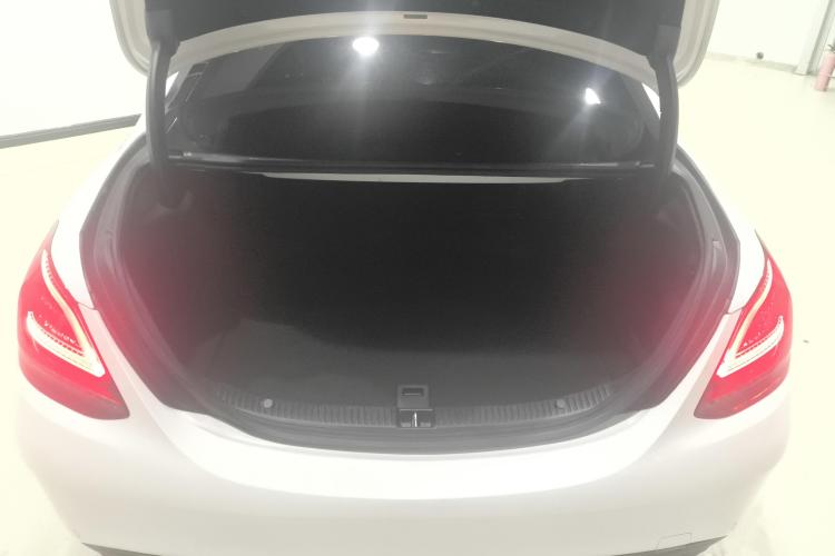 奔驰C级 2020款 改款 C 260 L 运动版机舱底盘23