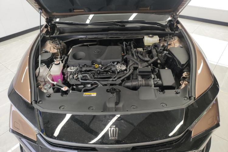 丰田 皇冠(进口) 2023款 2.5L SportCross HEV两驱尊贵版机舱底盘24