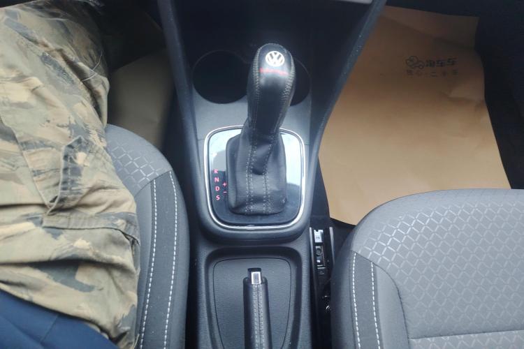 大众 2018款 1.5L Cross Polo 自动中控内饰18