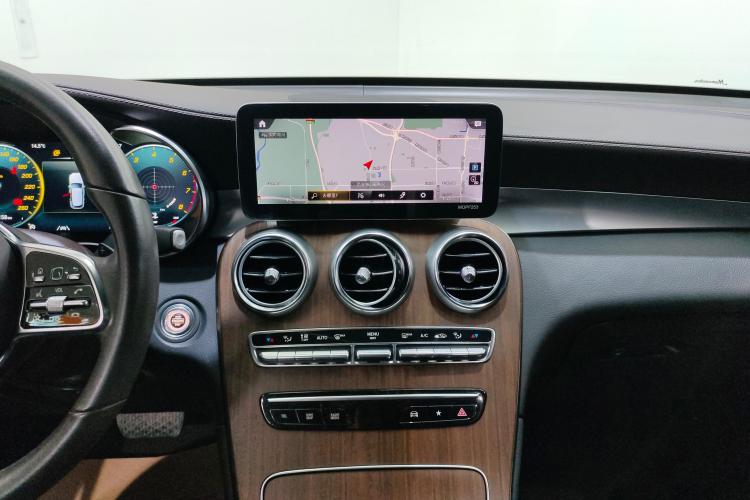 奔驰GLC 2020款 GLC 300 L 4MATIC 豪华型中控内饰16