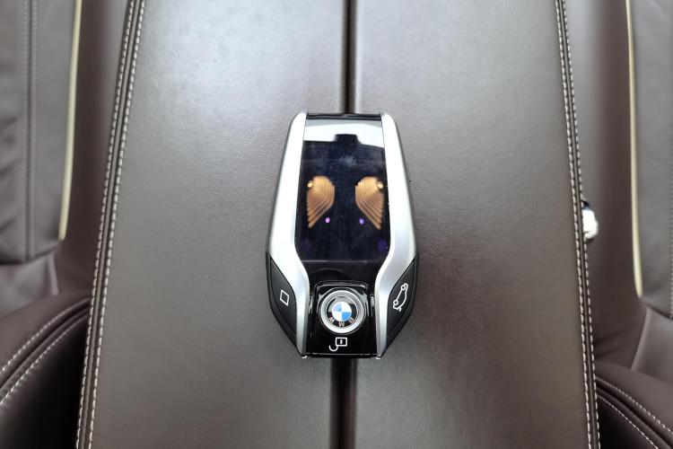 宝马5系新能源 2020款 里程升级版 530Le 豪华套装中控内饰11