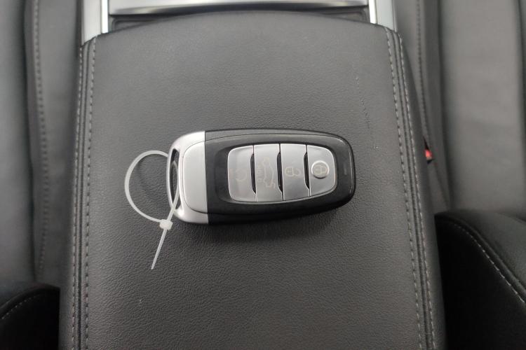 红旗H5 2022款 经典款 1.5T DCT旗韵版中控内饰11