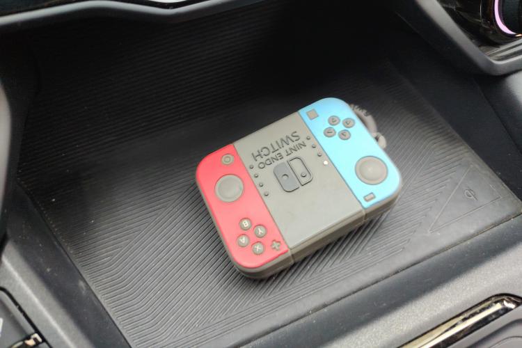 领克05 2020款 2.0TD 四驱劲Halo中控内饰11