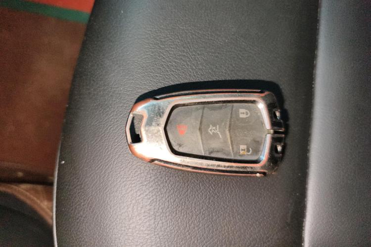 凯迪拉克XT4 2022款 28T 两驱豪华型中控内饰11