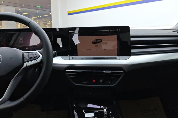 大众 2023款 凌渡L 280TSI DSG炫辣版中控内饰16