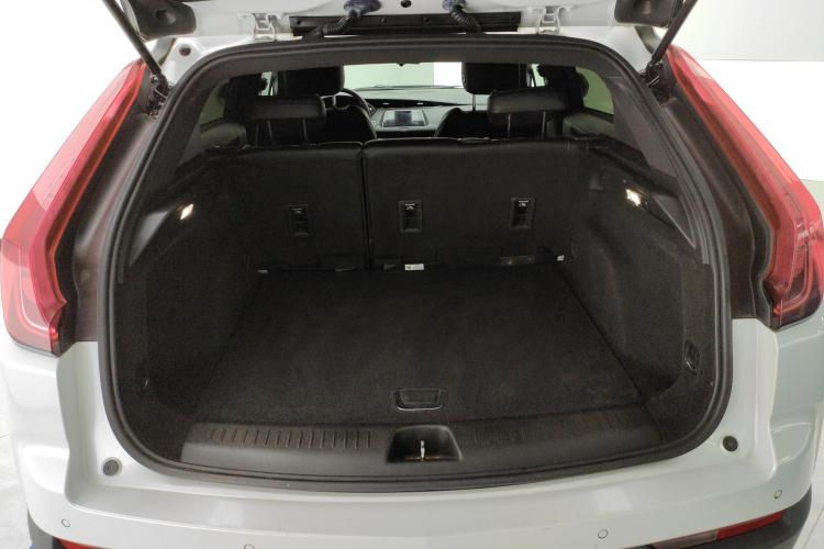 凯迪拉克XT4 2018款 28T 两驱技术型机舱底盘23