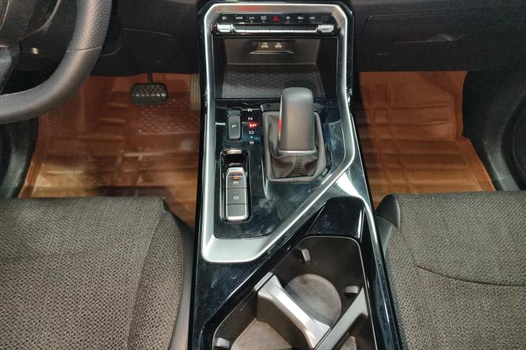 五菱汽车 五菱星辰 2022款 2.0L DHT电速款中控内饰18