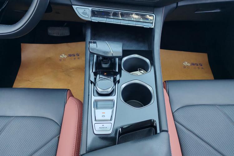 长安 逸动 2023款 畅享版 PLUS 蓝鲸NE 1.4T GDI DCT尊贵版中控内饰18