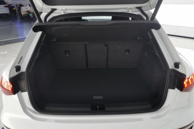 奥迪A3 2023款 改款 Sportback 35 TFSI 时尚运动型机舱底盘23