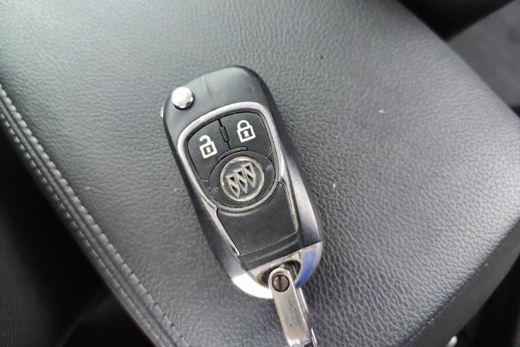 别克 英朗 2021款 改款 1.3T 自动轻混动精英型中控内饰11