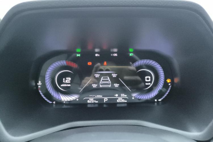 吉利汽车 帝豪 2025款 第4代 1.5L CVT龙腾版中控内饰14