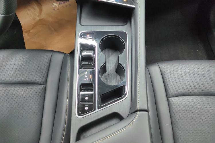 奔腾B70 2024款 第四代 2.0T 领御版中控内饰18