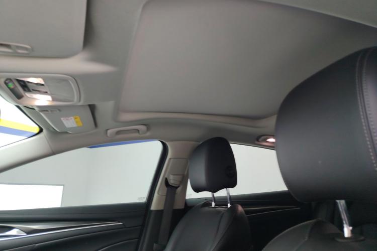 别克 君越 2021款 652T 豪华型中控内饰22