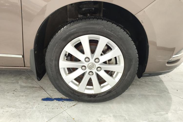 别克GL8 2017款 25S 舒适型 国V车身外观10