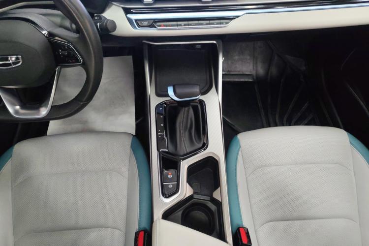 吉利汽车 帝豪 2023款 第4代冠军版 1.5L CVT旗舰型中控内饰18