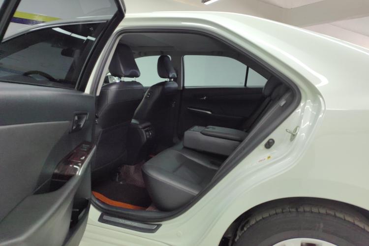 丰田 凯美瑞 2016款 双擎 2.5HG 十周年纪念豪华导航版中控内饰21