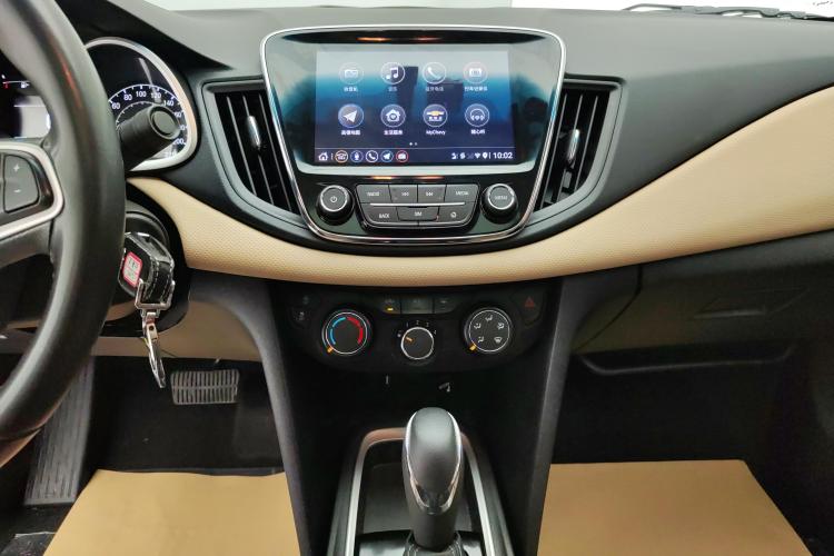 雪佛兰 科鲁泽 2022款 320 自动悦享天窗版中控内饰16
