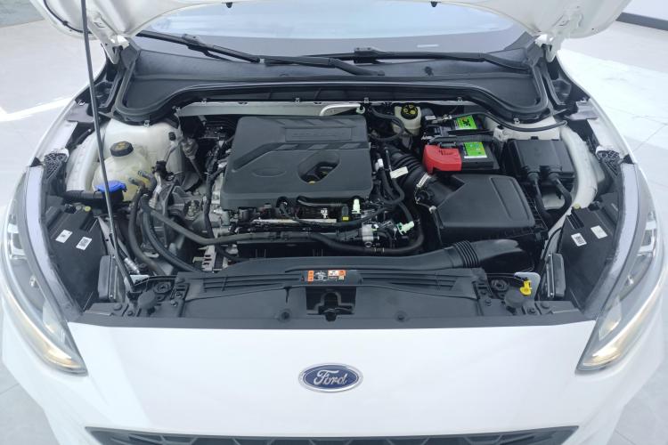 福特 福克斯 2021款 两厢 EcoBoost 180 自动ST Line机舱底盘24