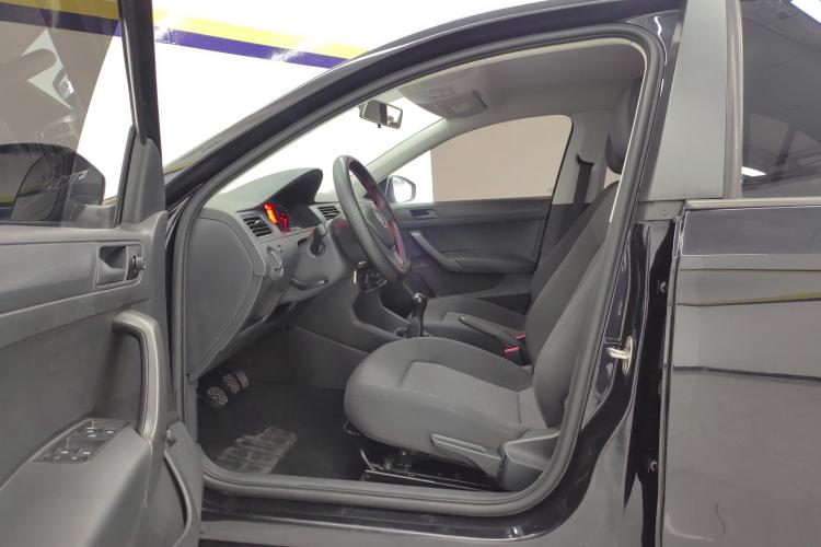 大众 桑塔纳 2016款 1.6L 手动风尚版中控内饰19