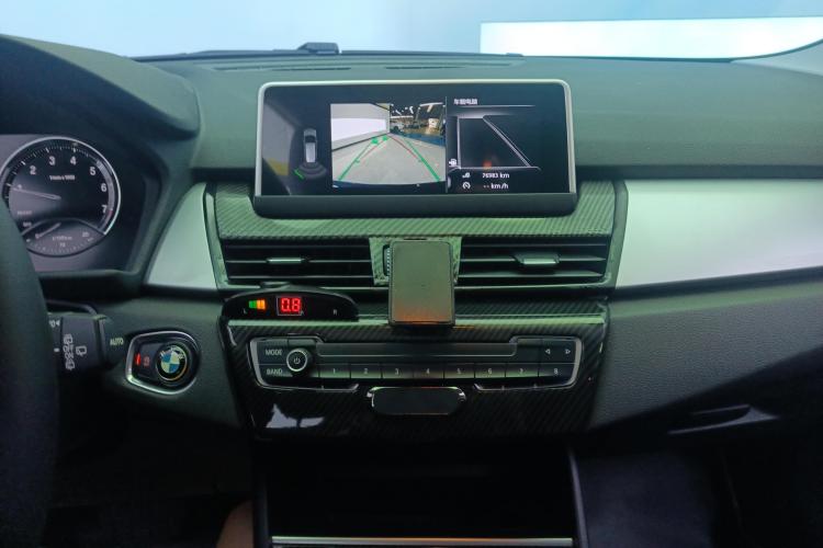 宝马2系多功能旅行车 2018款 220i 领先型中控内饰16