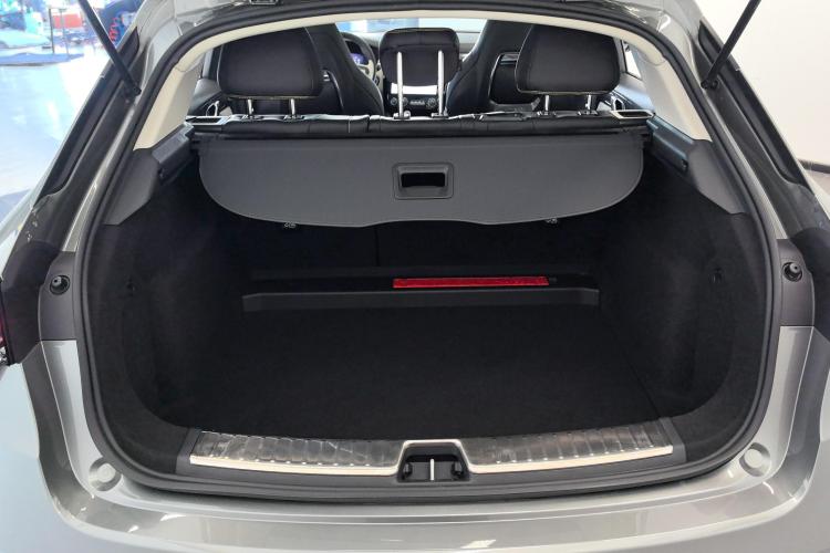 领克02 2022款 2.0TD DCT耀Plus机舱底盘23