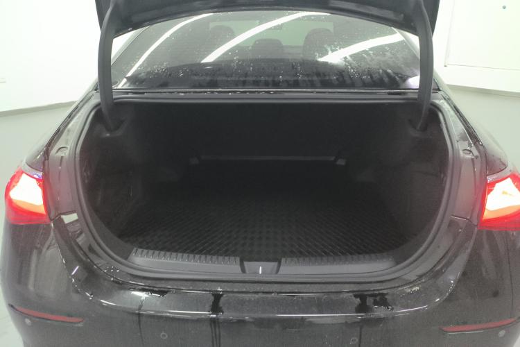 奔驰E级 2024款 E 300 L 时尚型机舱底盘23