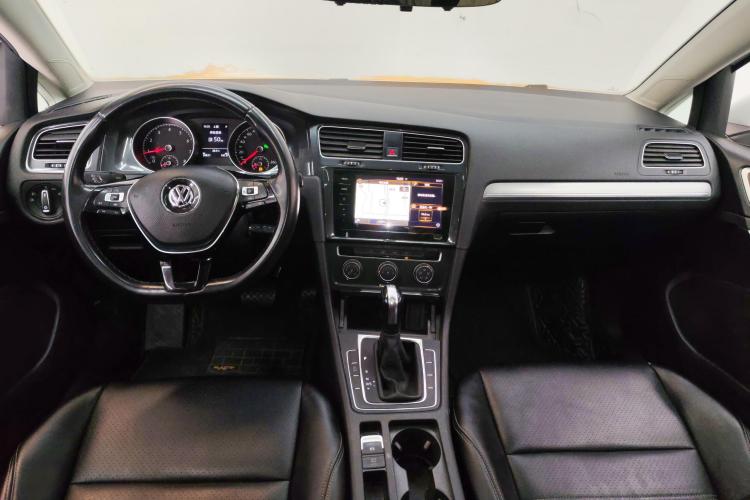 大众 高尔夫 2020款 200TSI DSG舒适进取版中控内饰12