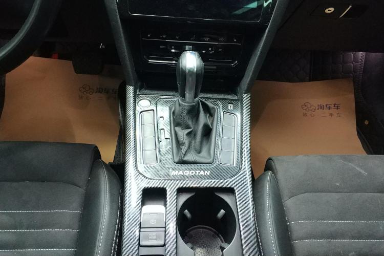 大众 迈腾 2020款 330TSI DSG 豪华型中控内饰18
