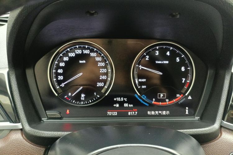 宝马X1 2021款 sDrive20Li 尊享型中控内饰14