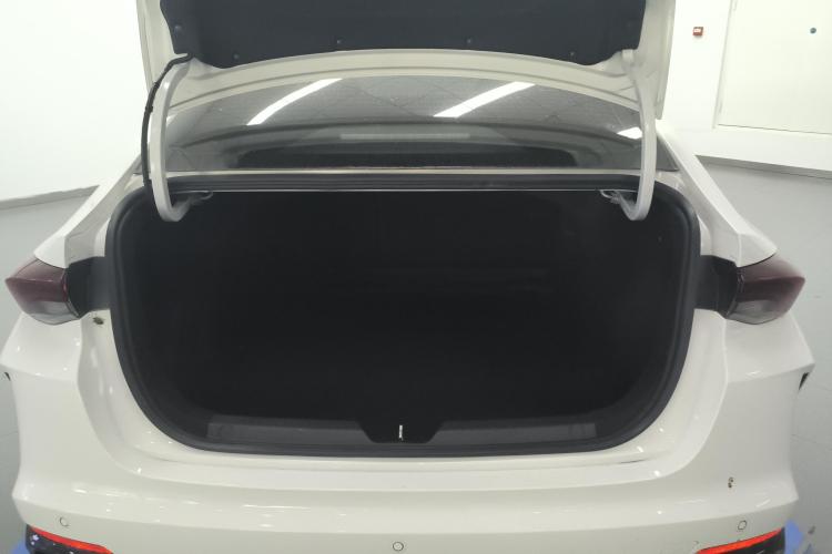 广汽传祺 影豹 2023款 270T DCT J15版机舱底盘23