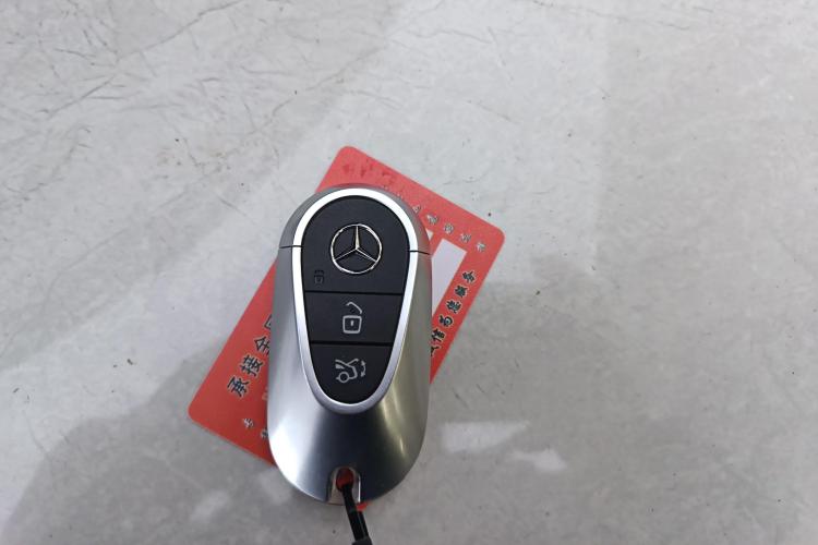 奔驰C级 2024款 改款 C 260 L 运动版中控内饰11