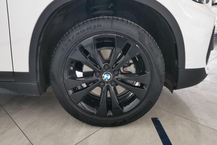 宝马X1 2020款 sDrive20Li 时尚型车身外观10