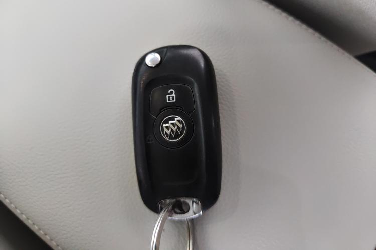 别克GL6 2019款 18T 5座精英型 国V中控内饰11