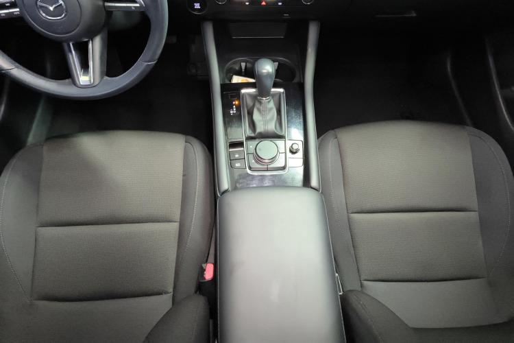 马自达3 昂克赛拉 2020款 2.0L 自动质炫版中控内饰18